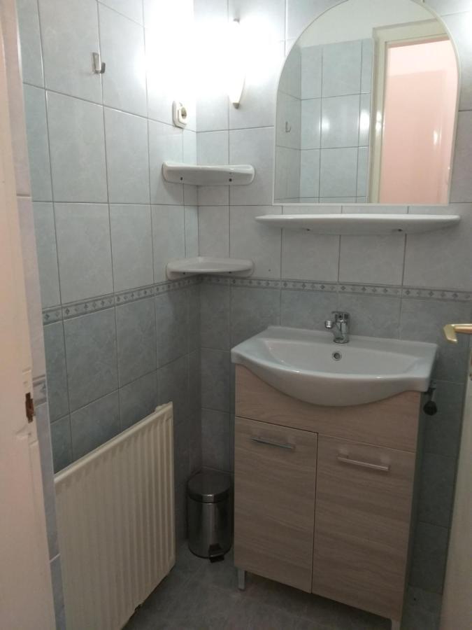 Tempo Courtyard Apartman Budapest Bagian luar foto